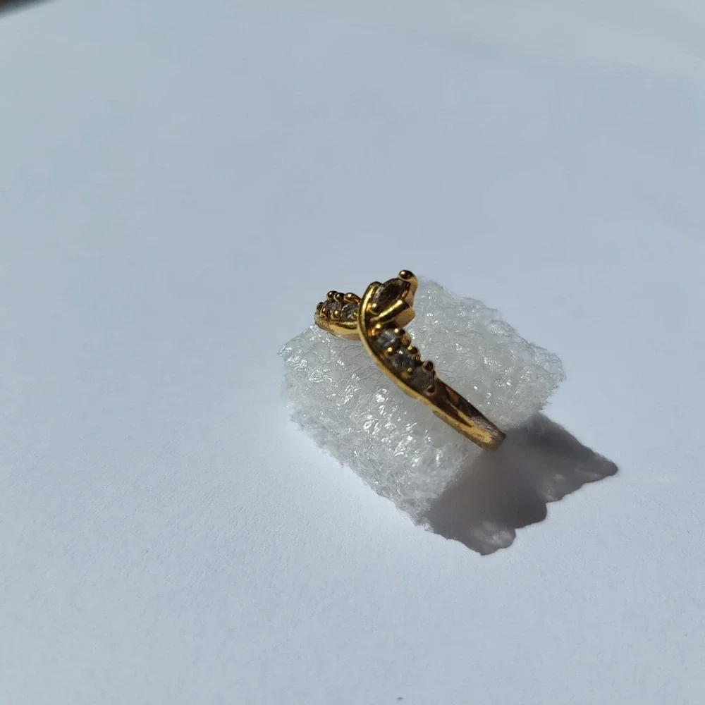 Vintage 925 Sterling Silver Tiara Crown Ring Size 9 Gold Tone Marquise Crystal - Picture 8 of 8